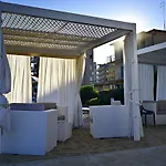 Otel Mondial