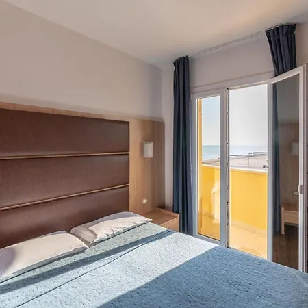 Mondial Hotel 3*
