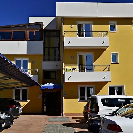 Mondial Hotel 3*