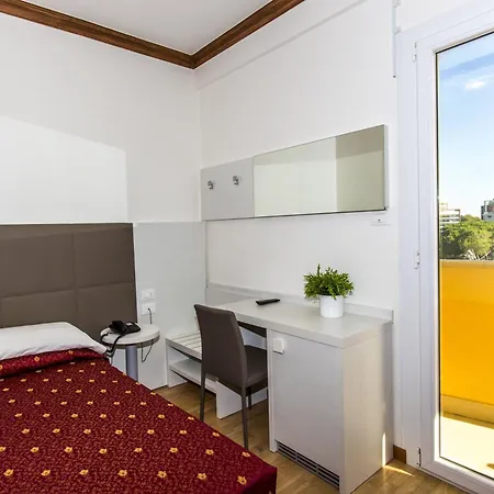 Mondial Hotel 3*