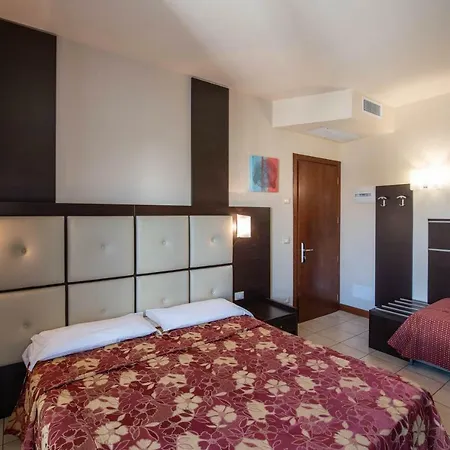 Mondial Hotel